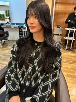 ロング カラー レイヤーカット /透明感/千葉怜寿のヘアスタイル