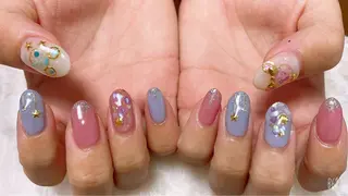 ネイル The Best Beauty受付担当のヘアスタイル