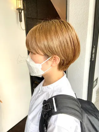 ショート カラー écouter所属・ショート/ウルフ ハイトーン/カイセイのヘアスタイル