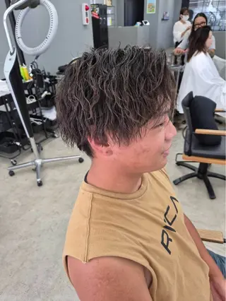 ミディアム パーマ メンズ メンズ専門サロン wokeのヘアスタイル