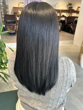 セミロング カラー 廣瀬 ちよみのヘアスタイル