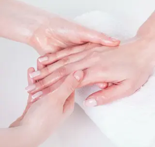 青木 美樹の眉毛・アイブロウイメージ