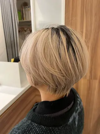 ショート 村中 逸紀のヘアスタイル