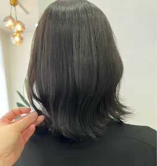 カラー SOYON栄 山下麻央のヘアスタイル