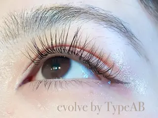 マツエク・マツパ evolve by TypeAB所属・evolve  by TypeABのマツエク・マツパデザイン