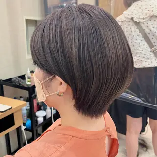 ショート あやめ【顔まわり/レ イヤー/柔らかカラ】のヘアスタイル