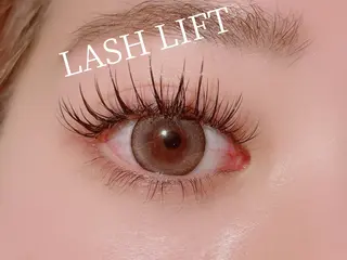 マツエク・マツパ eyeslon　PURE所属・pure 白崎のマツエク・マツパデザイン