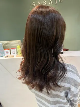 セミロング カラー saraju 梅田店所属・安来柚乃 ヤスキユノのヘアスタイル