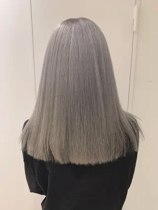 セミロング 渋谷ハイトーン/ デザインカラー阿部のヘアスタイル