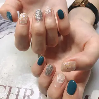 ネイル Guarendo錦糸町店所属・ガレンドウ 白澤 愛子のネイルデザイン