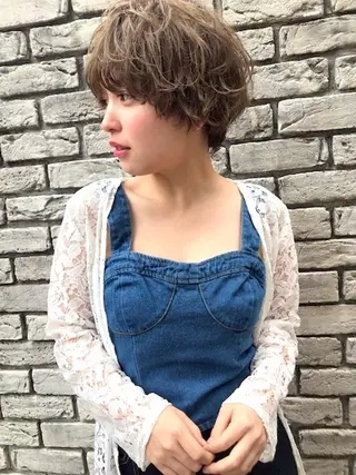 ショート カラー 羽田 ひろむのヘアスタイル