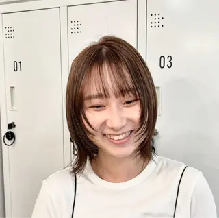 ショート カラー ネヅ カオルのヘアスタイル