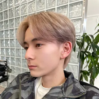 カラー メンズ ミルクティーベージュ /sara💛のヘアスタイル