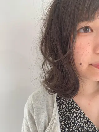 ミディアム カラー パーマ ヘアアレンジ 加藤 綾華のヘアスタイル