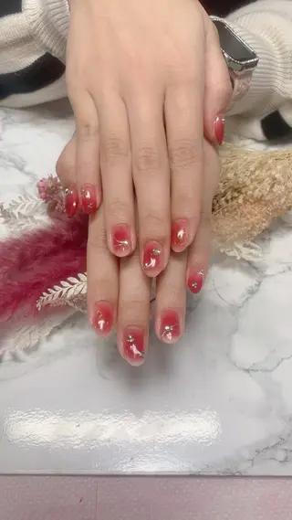 ネイル はな💎ネイル ワンホン、長さ出しのネイルデザイン