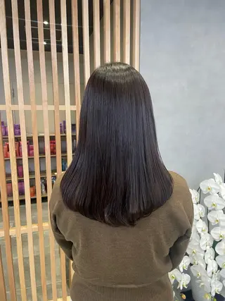 セミロング カラー Ella所属・nana【艶髪】/ レイヤー/縮毛矯正のヘアスタイル