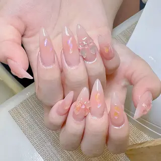 ネイル Queens 榊 まおのネイルデザイン