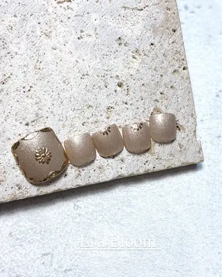 ネイル Li'a Bloom所属・🦋🤍 madoka🤍のネイルデザイン