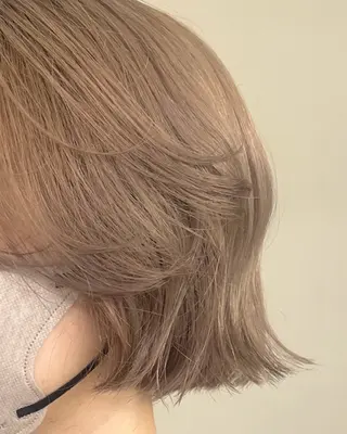 ミディアム カラー 小林 美咲のヘアスタイル