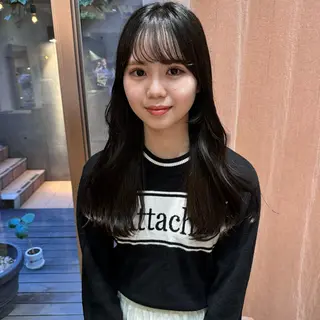 ミディアム 大橋 芽衣のヘアスタイル