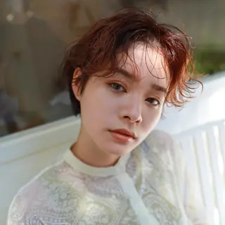 ショート ブリーチカラーが人気 onnuのヘアスタイル