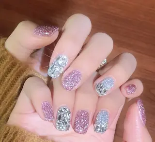 ネイル pink ladyサロン所属・べ にのネイルデザイン