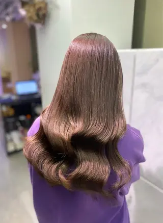 カラー MOMOKA🍑プル エクステ・ハイトーンのヘアスタイル