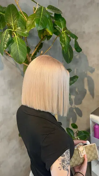 カラー ブリーチなしの達人 🇰🇷KAITOのヘアスタイル