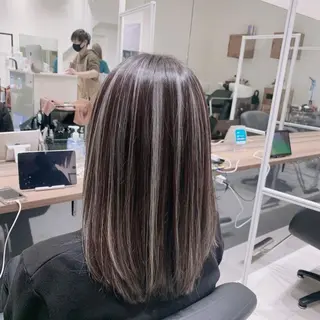 ロング カラー オフホワイトアンドなんば所属・福西 洋斗のヘアスタイル