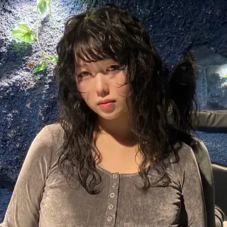 ロング カラー 辰巳 遥萌のヘアスタイル