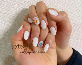 ミディアム ネイル ツメトマツゲ .のネイルデザイン