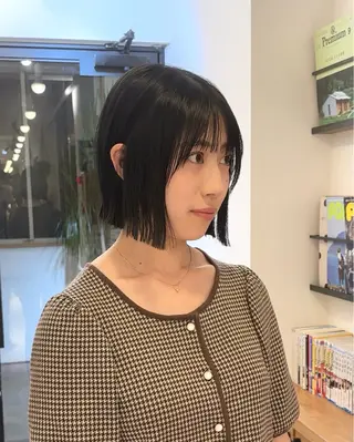 ショート カラー リンダ所属・ボブ/ブリーチ 顔周り/すずきのヘアスタイル