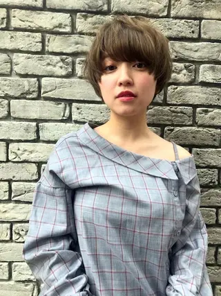 ショート カラー 羽田 ひろむのヘアスタイル