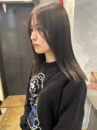 ミディアム カラー TATSUブリーチ/ ミルクティーベージュのヘアスタイル