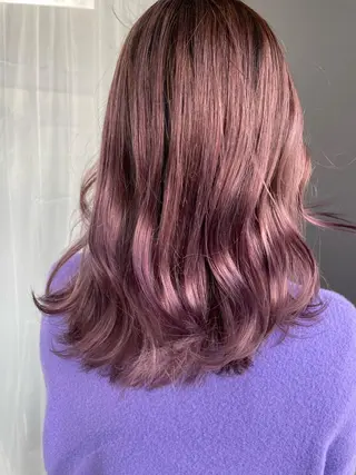 セミロング ブリーチ毛矯正.髪質 改善.髪にドラマをのヘアスタイル