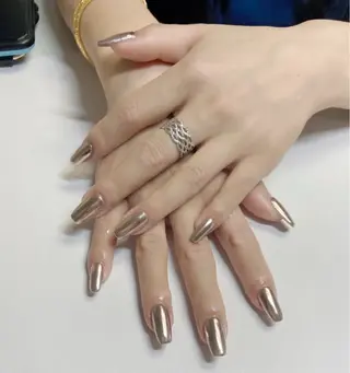 ネイル 高木 維麗絲のネイルデザイン