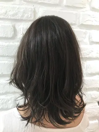 ミディアム カラー 【暖色カラー特化】 中山由梨のヘアスタイル