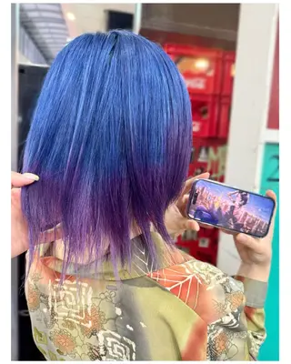ミディアム カラー GARU-ガル-所属・TSUNO🦖 派手髪/オタク美容師のヘアスタイル