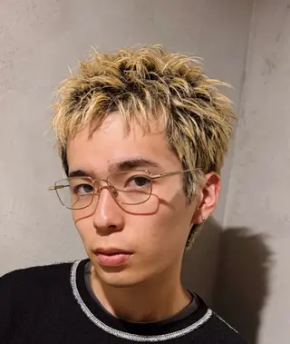 ショート カラー メンズ Rock 'n' Roll Games所属・野元仁一20:00 〜限定価格メニュー✨のヘアスタイル