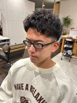 パーマ メンズ 宮之本 峻也のヘアスタイル