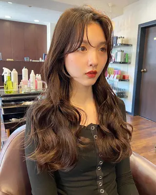 ロング カラー SALOWIN吉祥寺suite店所属・似合わせレイヤー 🇰🇷荒木洋文のヘアスタイル