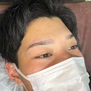 メンズ ヤマ ザキの眉毛・アイブロウイメージ