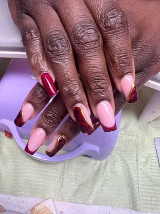 ショート ヘアアレンジ aura nail salon所属・ＮＧＵＹＥＮ ＴＡＭのネイルデザイン