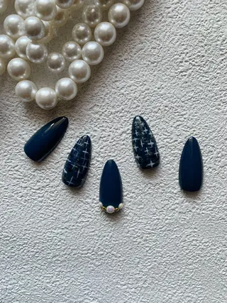 ネイル U·Mi nail salon所属・U·Mi 上野御徒町容のネイルデザイン