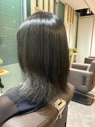 カラー 椎名 岬洋のヘアスタイル