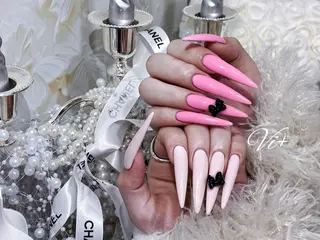 ネイル Nailsalon Vi+ももか🩷のネイルデザイン