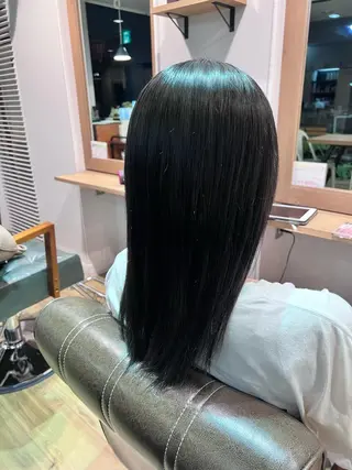 ロング カラー ツキダテ ユイのヘアスタイル