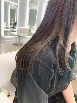 ロング カラー PHIDGE所属・山下 千明のヘアスタイル