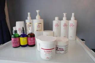 ロング カラー パーマ ヘアアレンジ メンズ キッズ ネイル マツエク・マツパ アイブロウ 幹細胞ハーブ🇰🇷 自分史上最高の美肌へのエステ・リラクイメージ