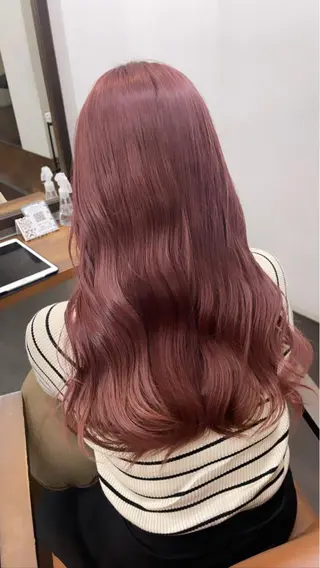 セミロング 難波 茜のヘアスタイル